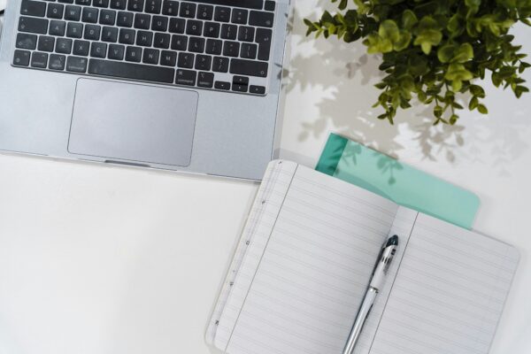 Why Law Students Need Contract Law Dissertation Help To Succeed laptops