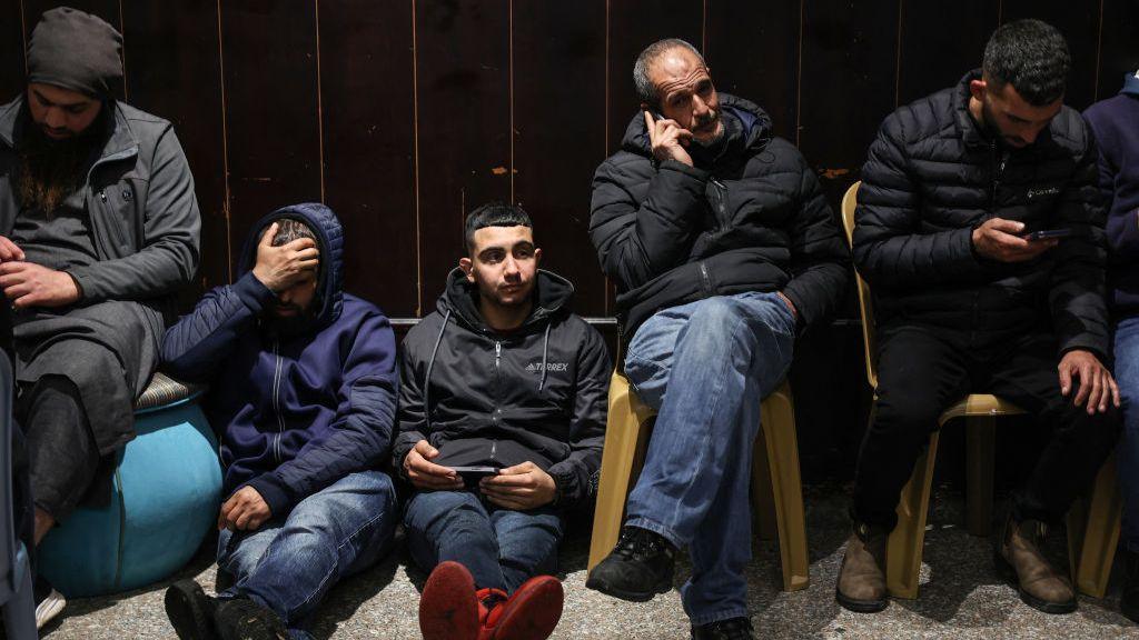 Images shows palestinian hostages in israel prison