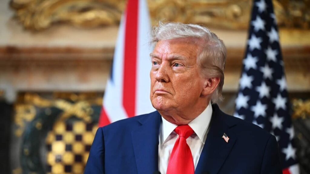 a picture of american 45th president trump addressing gaza peace plan and 3 to 4 days warning to hamas